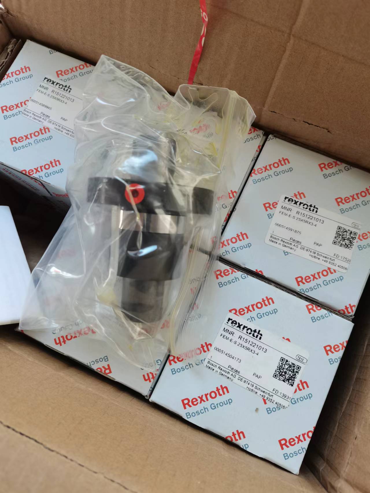 R165181320 高精度 Rexroth 线性导轨滑块 &ndash; 德国制造