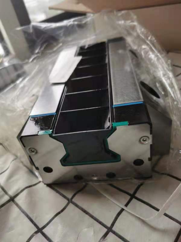 High‑Precision Rexroth R201179404 & R201179406 Linear Guide Carriage for 12V CNC Gantry Mill – Made in Germany image 3